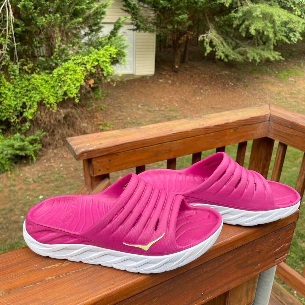 Womens 9 Hoka one one Recovery Fuschia Pink Sandals